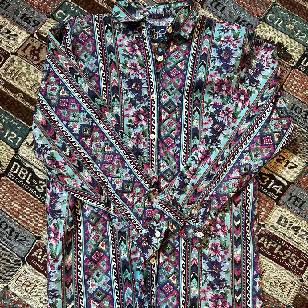 Ladies vintage Wrangler floral button up